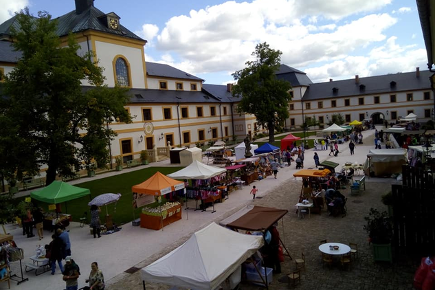 Na nádvoří hospitálu Kuks se uskuteční Zahradnické trhy