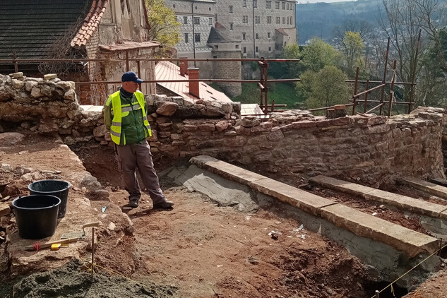 Na zámku v Náchodě vrcholí komplexní obnova Zámeckého kopce